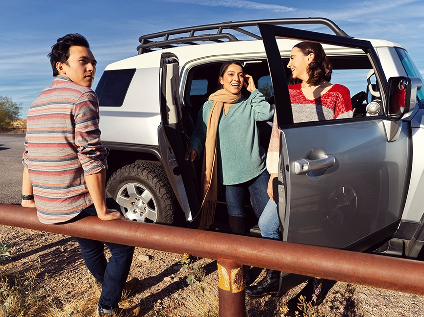 LeightonAgency's tweet photo. Jordan, Shirin and Tawny on Leighton’s ‘Winter Road Trip’ spread.

#leightonagency #arizonaactor #arizonamodel https://t.co/OwfKFzUg9A
