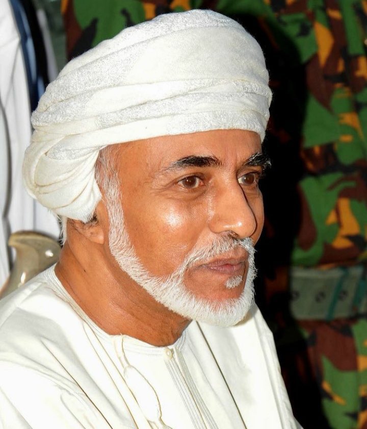 قابوس مات.. وترك فضائلة
ومخزون من الحب والوفاء لهذا الوطن 🇴🇲