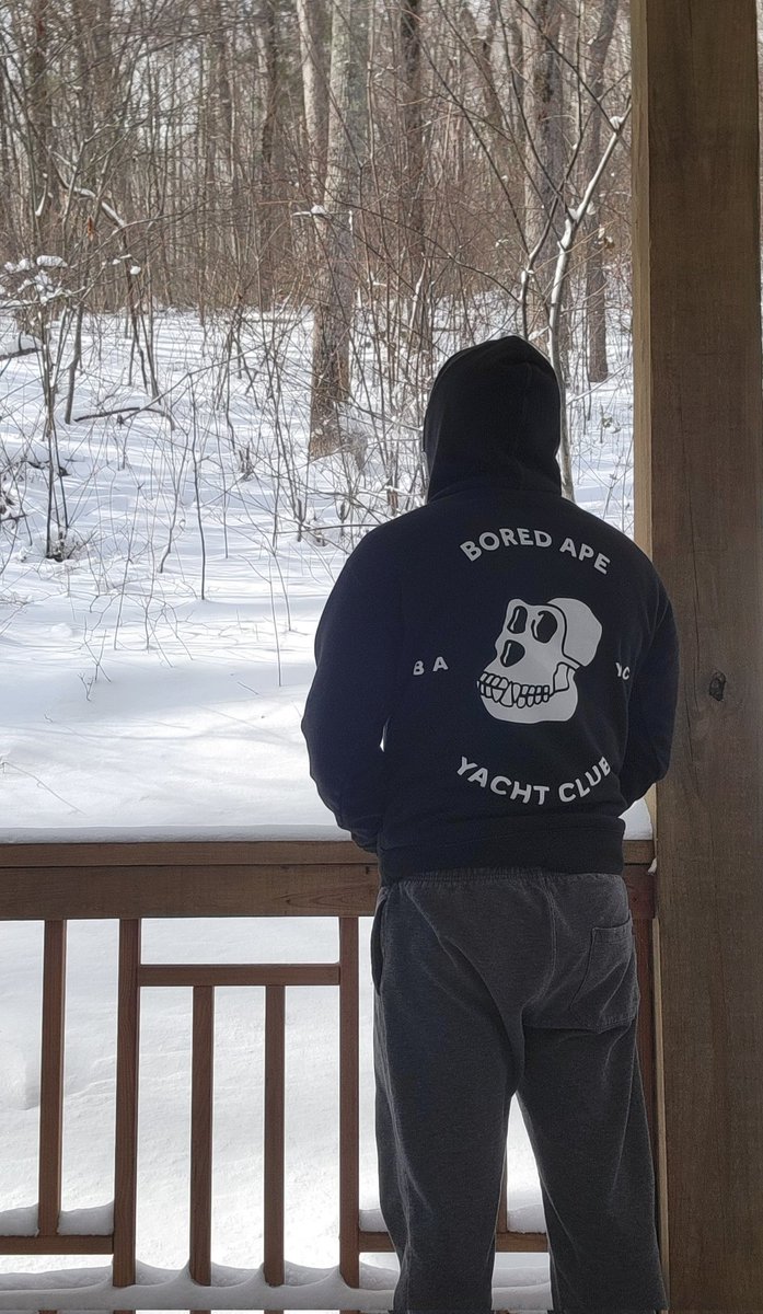 gtumolo's tweet photo. Just bored chillin in the snow @BoredApeYC https://t.co/1yCZ3g8BEs