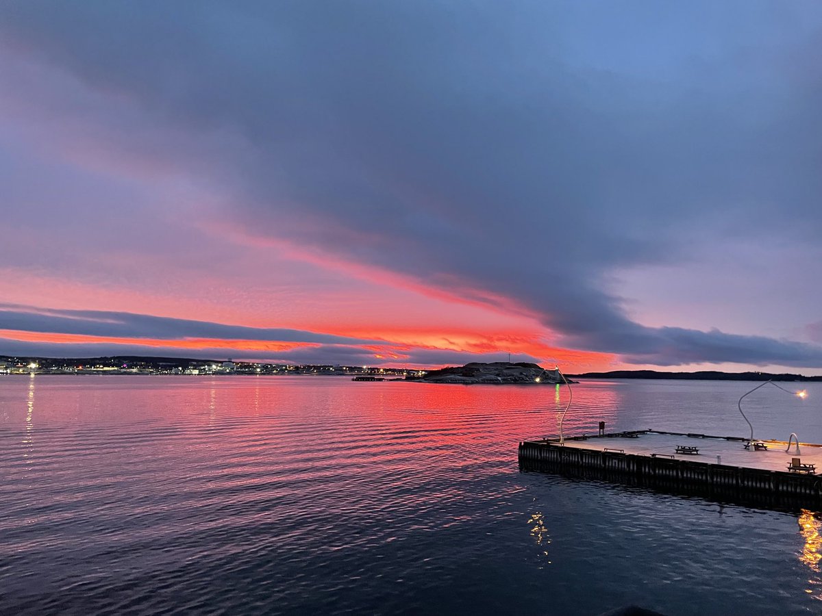 TRUE ... Red Sky in he Morning . . . . . . . . . . . Sailors ...