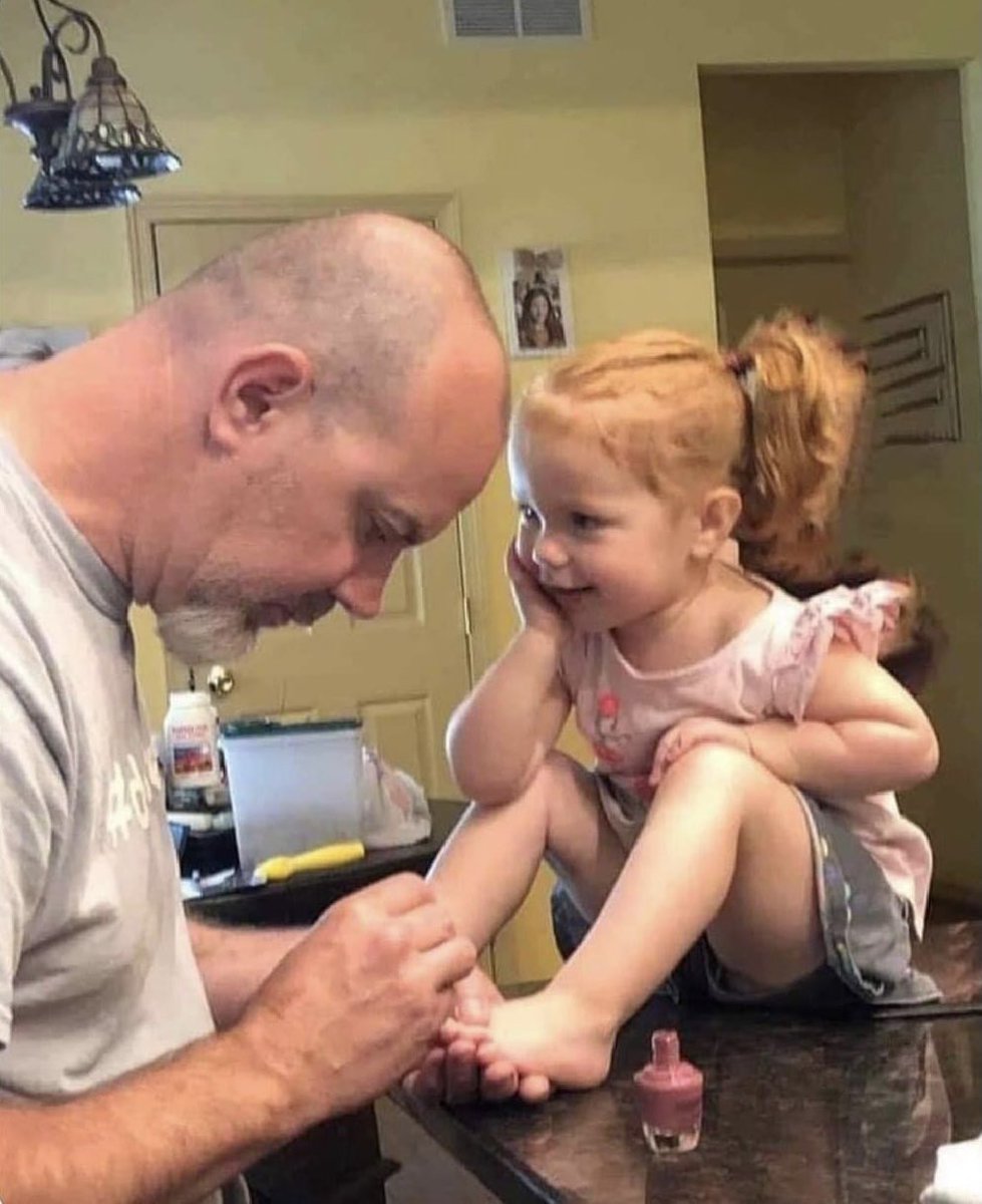 AMinions74's tweet photo. لا اعرف من يحب الثاني اكثر ؟🥺❤️ https://t.co/r9MNWfUtdb