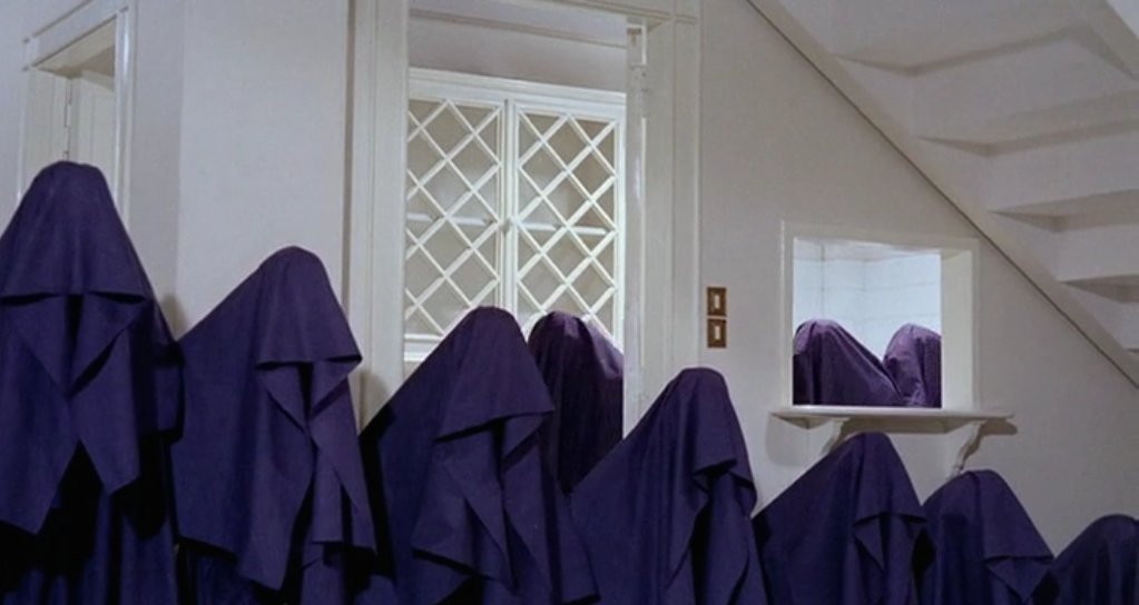 _katiestebbins_'s tweet photo. Juliet of the Spirits (1965, Fellini) https://t.co/miIPhGkTWe