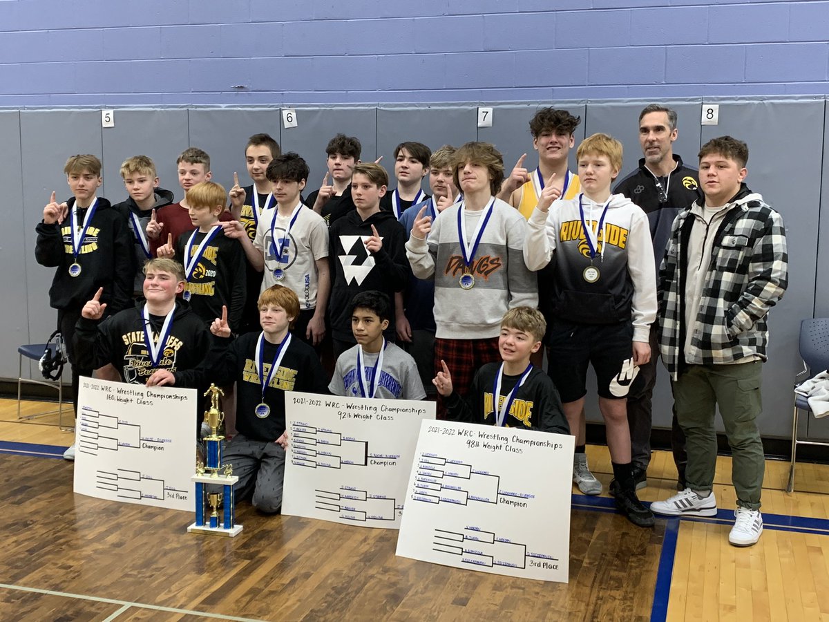 Riverside middle school wrestling wins conference title