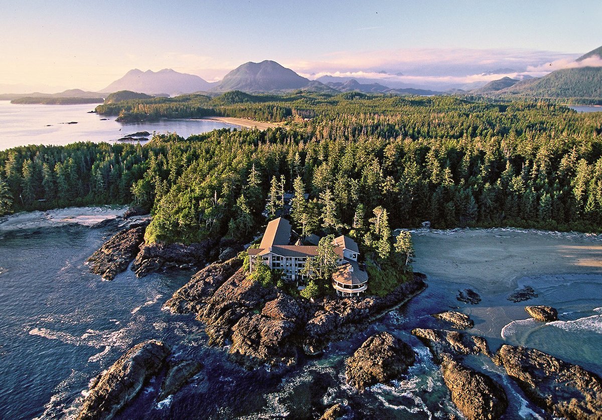 EventopediaUK's tweet photo. Perched between the ancient rainforest and the sea, the Wickaninnish Inn offers unique meeting spaces, unbelievable scenery, and world-class accommodations... we are in love! @WickInnBC #wickinn #relaischateaux https://t.co/HgSDpRZziQ