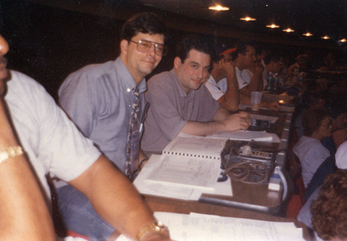 thescorechicago's tweet photo. .@dan_bernstein joins @markgrotesports &amp; @RickCCamp to talk about our colleague Les Grobstein.

Listen: https://t.co/6pC174BHJJ https://t.co/Qc9GBTornD