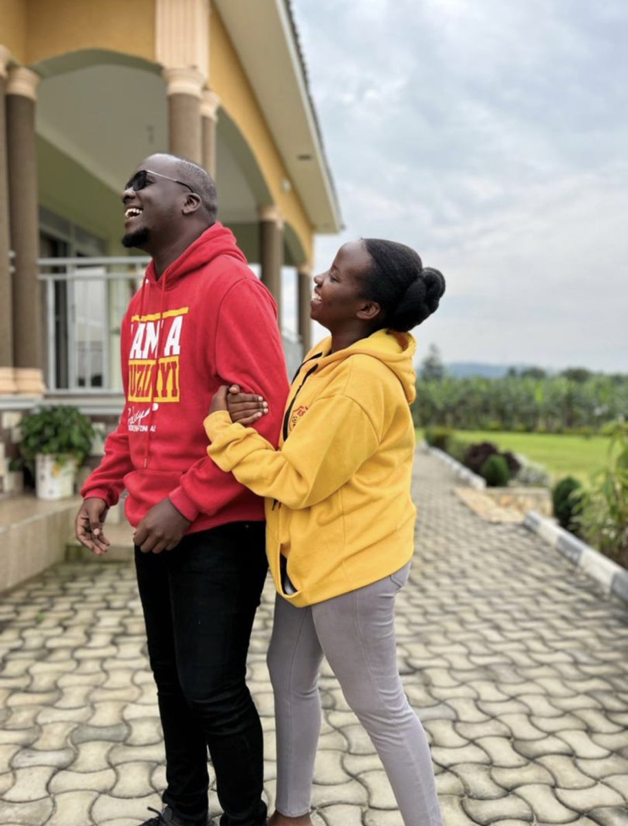 GalaxyFMUg's tweet photo. Should we tell this Bushenyi girl about the size of things in Kabale or we wait. https://t.co/KvSqDG9k0Z