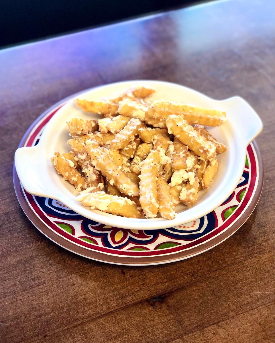 xristos_cafe's tweet photo. Start your week off strong with a Xristo and some Feta Fries! We’re open today from 9-2 

#getyourgreekon #golocal #wacoeats https://t.co/zp9j9eEyLp
