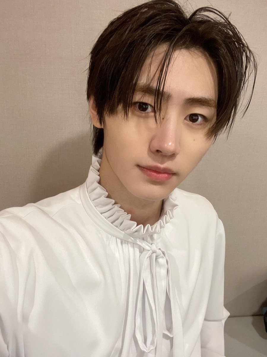 hourly sunghoon tweet media