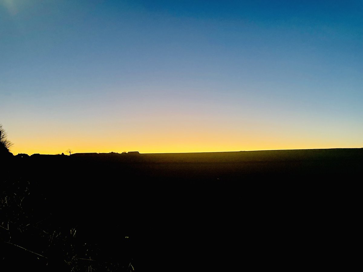 HoughtonHeritag's tweet photo. Tonight’s sunset over Greenshields’ Farm, Stoneygate.
#HotonSunSet #dusk #sunset #HoughtonLeSpring https://t.co/EKwD7MQUKt