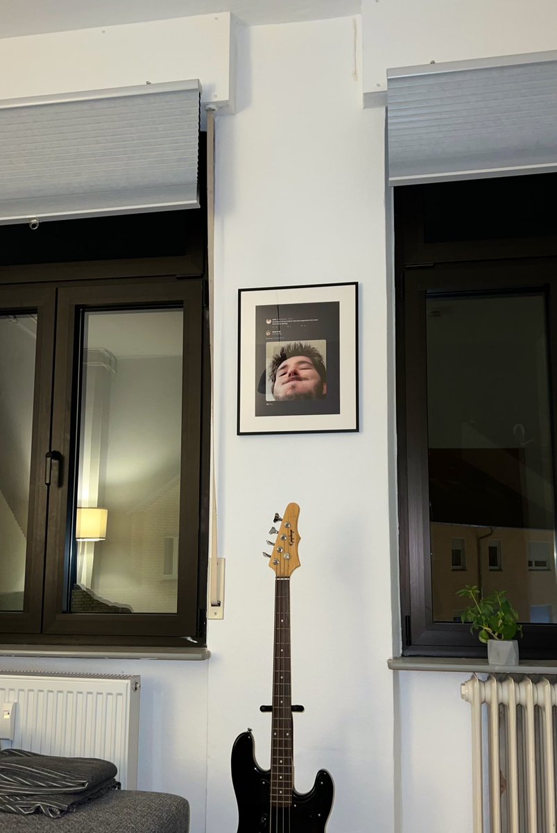 madebycario's tweet photo. Glückwunsch @Halbzwilling Dein Gesicht ist jetzt ein Teil meiner Wohnung https://t.co/ig6PZpJwby