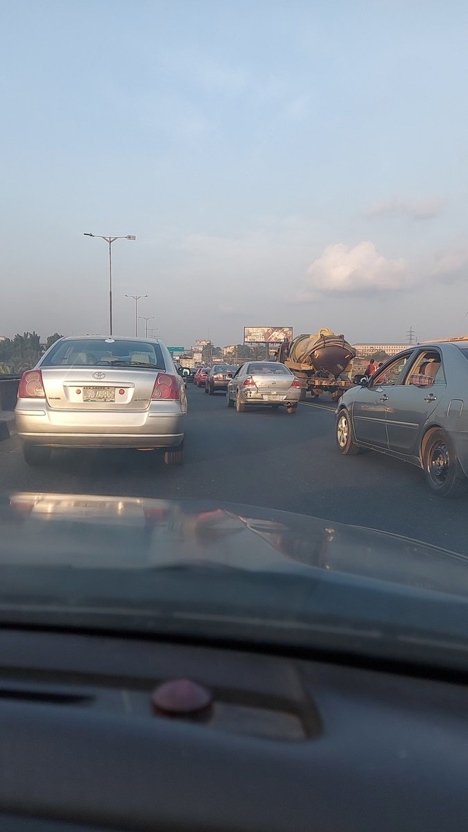Guarantee_Trust's tweet photo. Ikorodu Road isn't smiling https://t.co/SKBtU8MPzP