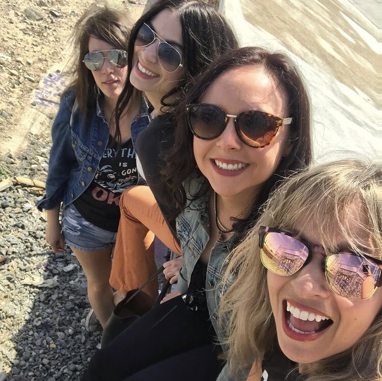 Reunited and it feels so goooood! All four of us are BACK this week giving you, our listeners, YOUR fav clips of 2021! Thank you all for listening and submitting! ❤️ #podcast #Friends #theroadcase #Lifeontheroad