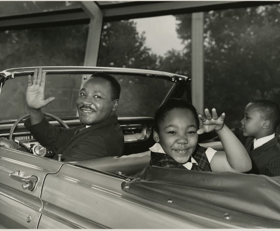 "True compassion is more than flinging a coin to a beggar. It comes to see that an edifice which produces beggars needs restructuring." - Dr. Martin Luther King Jr, 1967

#MLKDay2022 #MartinLutherKingJr #BlackLivesMatter #migrantrightsmatter