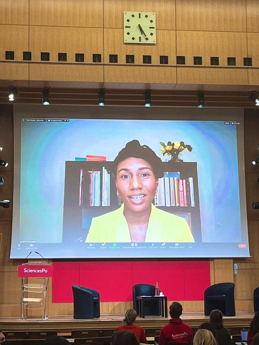 luca_mttcci's tweet photo. Inclusion, empathy, and stories that make us human…these were the topics of #YLSummit2022 final keynote discussion between @ChimamandaReal and @Whitney_Rich.

Below are some quotes from Chimamanda that are sticking in my mind: https://t.co/5Puk5P0fAi