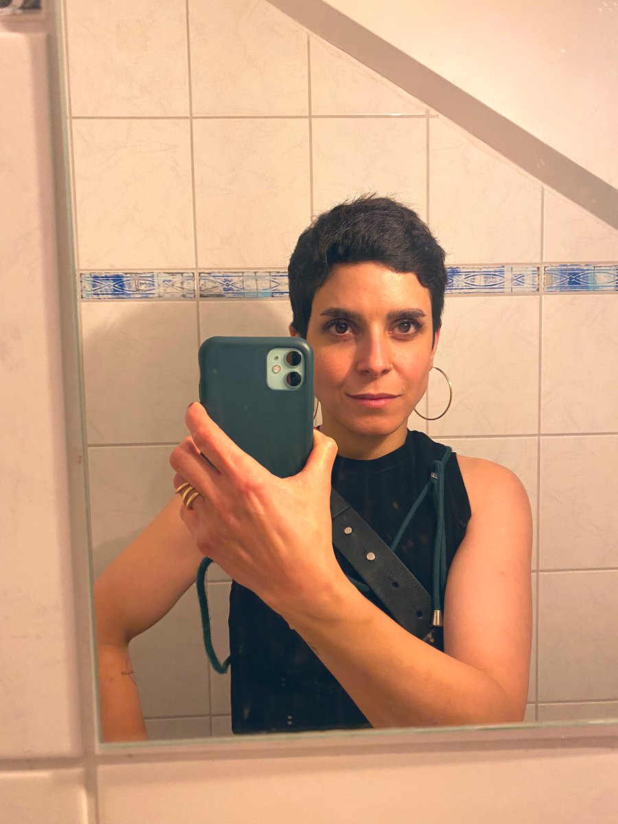 reytamii's tweet photo. Left: oppressed.       Right: dressed.
#LetUsTalk https://t.co/SLrYcOv7HT
