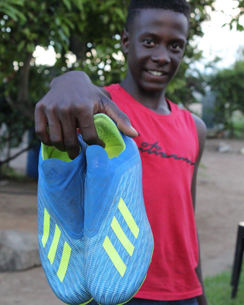 ChebengC's tweet image. *Delivered

Soccer cleats/boots donated. The next big thing. Locals call him Ansu Fati ❤️🙌🏽