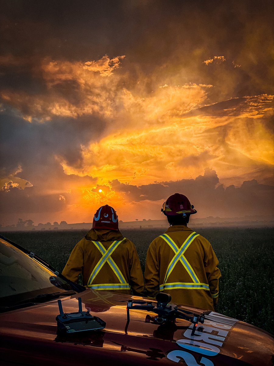 delsoldrone's tweet photo. Argentina ardiendo y ustedes bailando. 

Altas temperaturas, personas irresponsables,malas costumbres, políticas mediocres, sistemas colapsados…una mezcla inflamable!
#Argentina #Incendioforestal #Incendios #BastaYa https://t.co/30KtkdEwHY