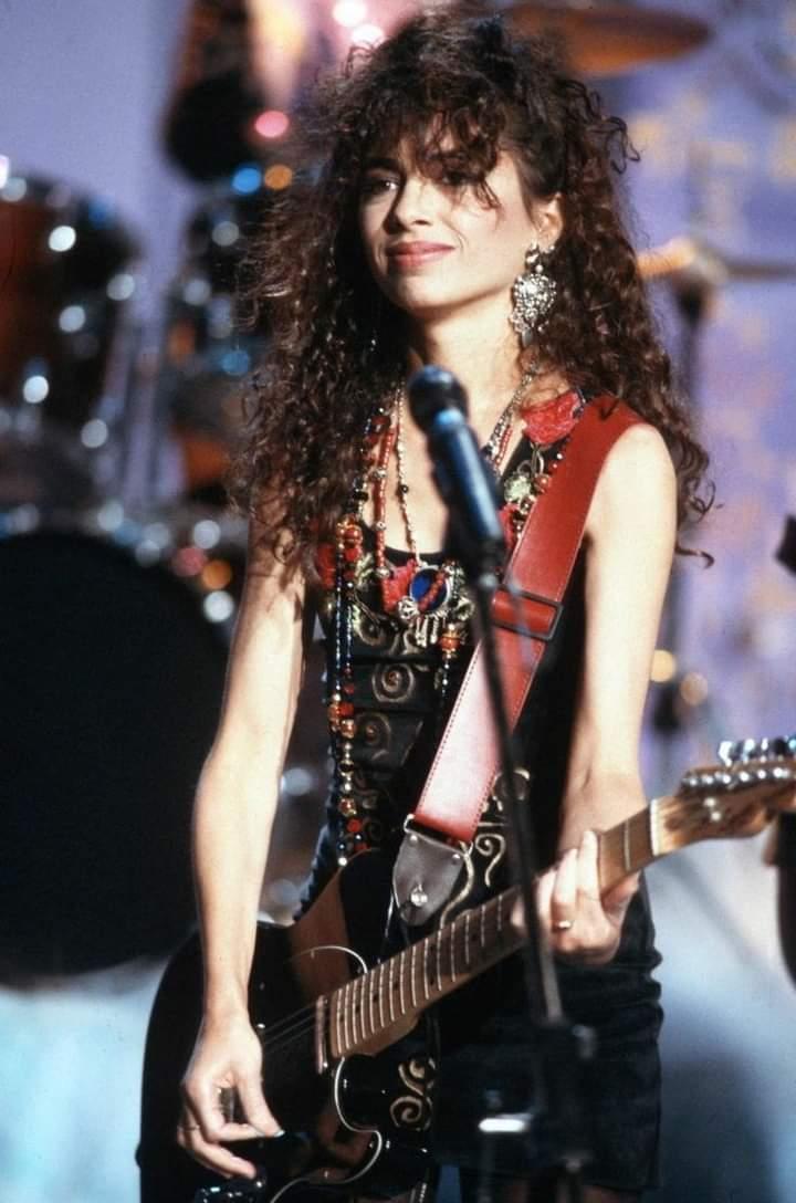 Happy Birthday to the legendary Susanna Hoffs! 