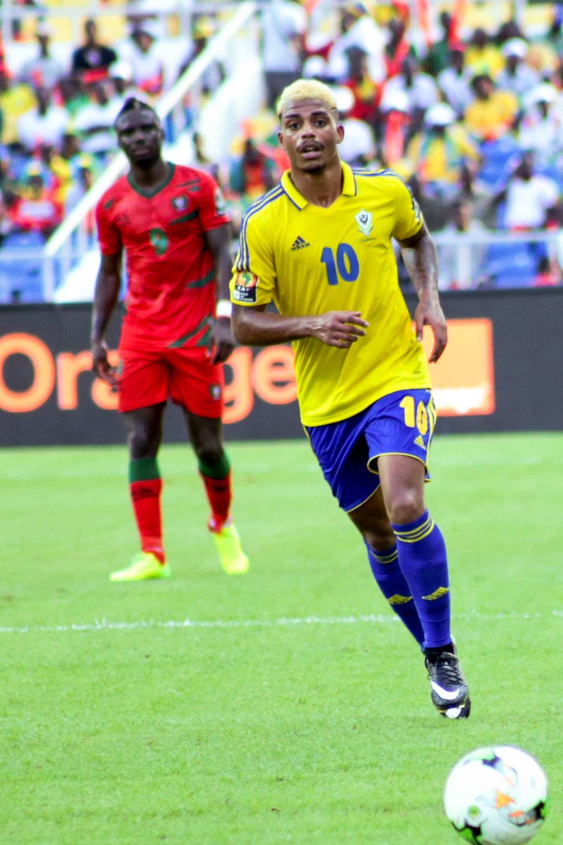 Selon <a href="/Romain_Molina/">Romain Molina</a>, Mario Lemina s'est vu offrir de l'argent et une voiture pour rejoindre la sélection gabonaise, en 2015.