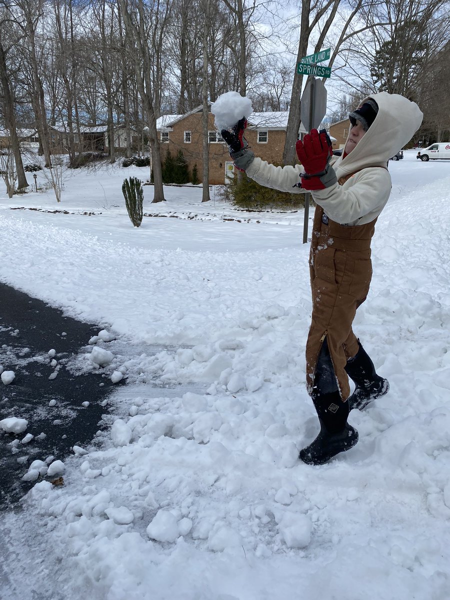 kwithrow5's tweet photo. A little FUN in the SNOW! https://t.co/ZXqQbNFEgF