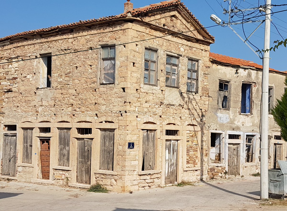 bunyamini's tweet photo. Gayrimenkul geleceğe yönelik yapılan en önemli yatırım aracıdır. İnsan hayatında bu kadar önemli bir kararın alınmasında tecrübeli ve güvenilir bir yatırım danışmanın dan destek almanızı öneririm. https://t.co/xjjHPHLO1O