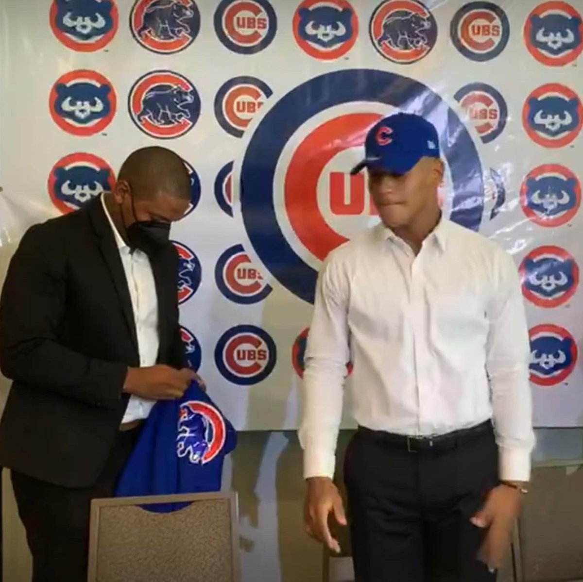 Adán Sánchez firma con los Cubs por 1.5 millones de Dólares.
