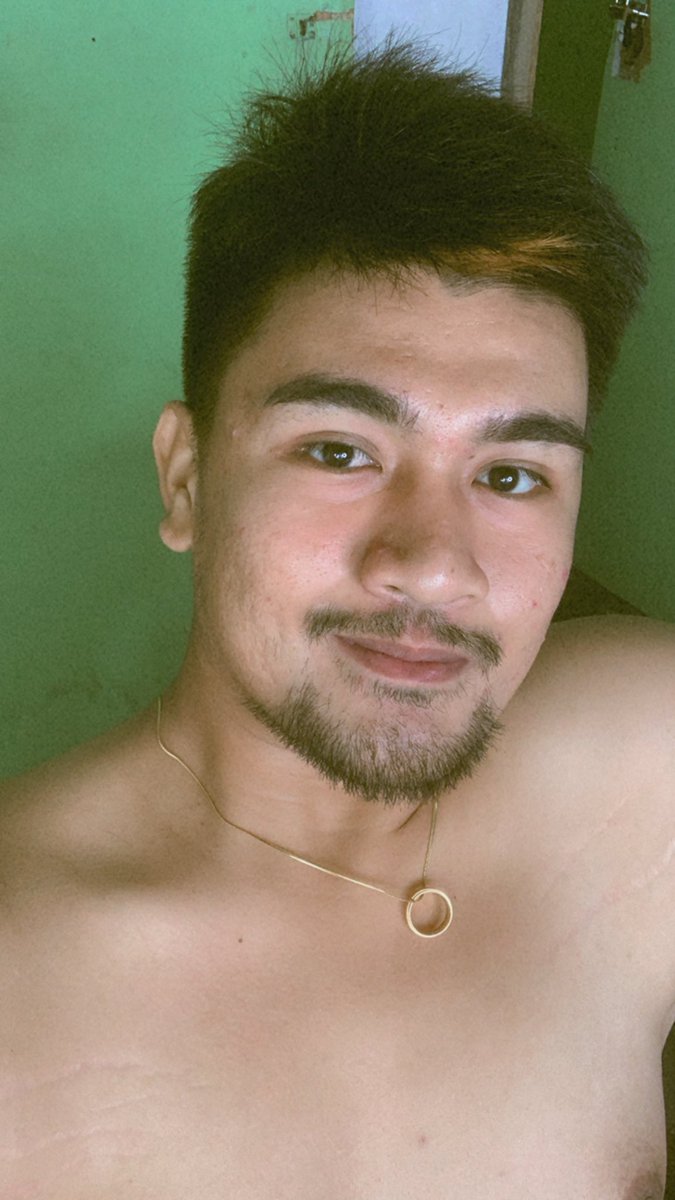 emehmong's tweet photo. Love yall flaws😍 https://t.co/KM9R0yQU65
