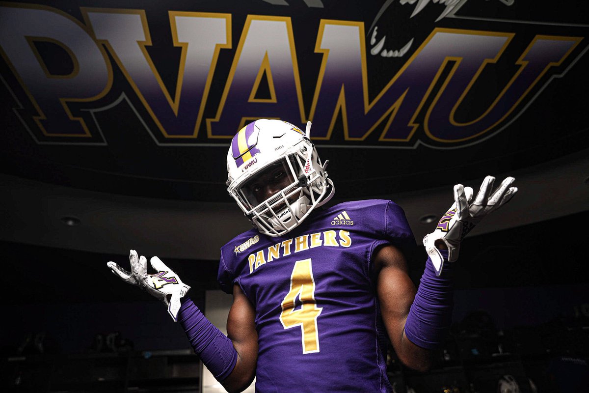 EastsideBrooksy's tweet photo. Blessed to have received an offer from Prairie View A &amp; M University 🟣⚪️🟡⚫️ @pvamu_football @tmiddie @mcdowell_bubba https://t.co/yzkSLmldaF