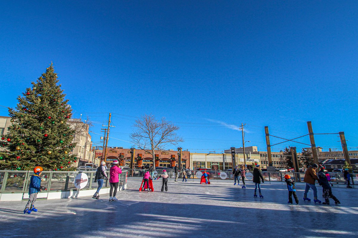DavidStStation's tweet photo. Today is the ⛸️LAST DAY⛸️ to skate! Come join us from 12:00 PM - 9:00 PM as we close out another wonderful ice rink season. See you there! ❄️ https://t.co/4mAkozuUG5