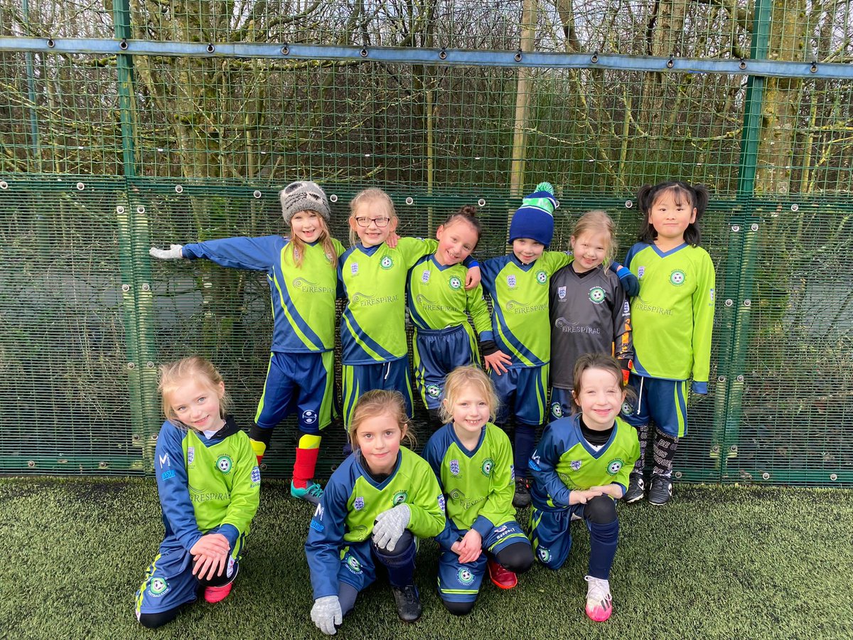 mossbankjfc's tweet photo. #MossBankJFC congrats to our U7s Girls v @ABridgeGirls Bears U7s in a super performance by the girls at @ArenaFootball_ ⚽️ Harley getting GoTM for the Girls 🏆⚽️🏅hard work pays off @JenFirespiral Nick 💚💙 #upthebank #UTB #GSR #MBNK the smiles on those faces 😀 @BLGirlsFootball https://t.co/H7LnJxIm6h