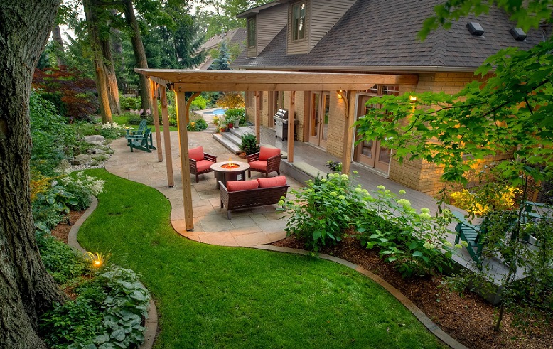 The ideal landscape at home provides the family and friends a great recreational area, privacy and pleasure. 
.
.
.
#hardscaping #landscaping #commerciallandscaping #homeimprovement
