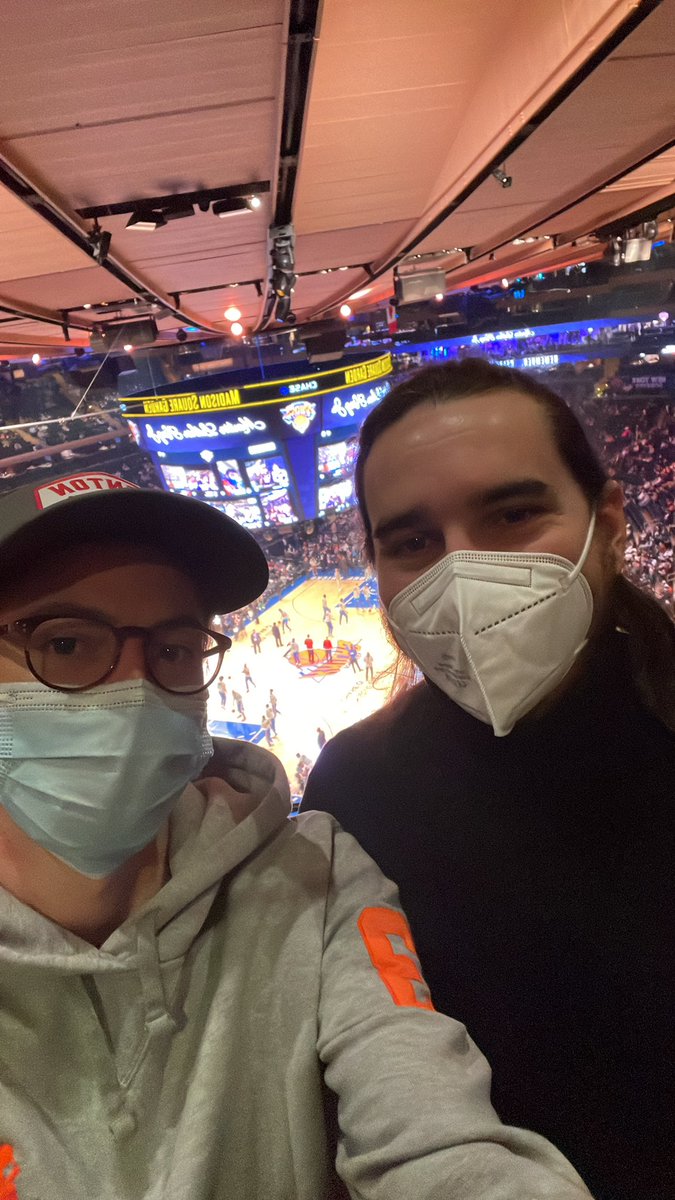 bldnrs's tweet photo. #nykmsg https://t.co/hlPD8Xt5sX