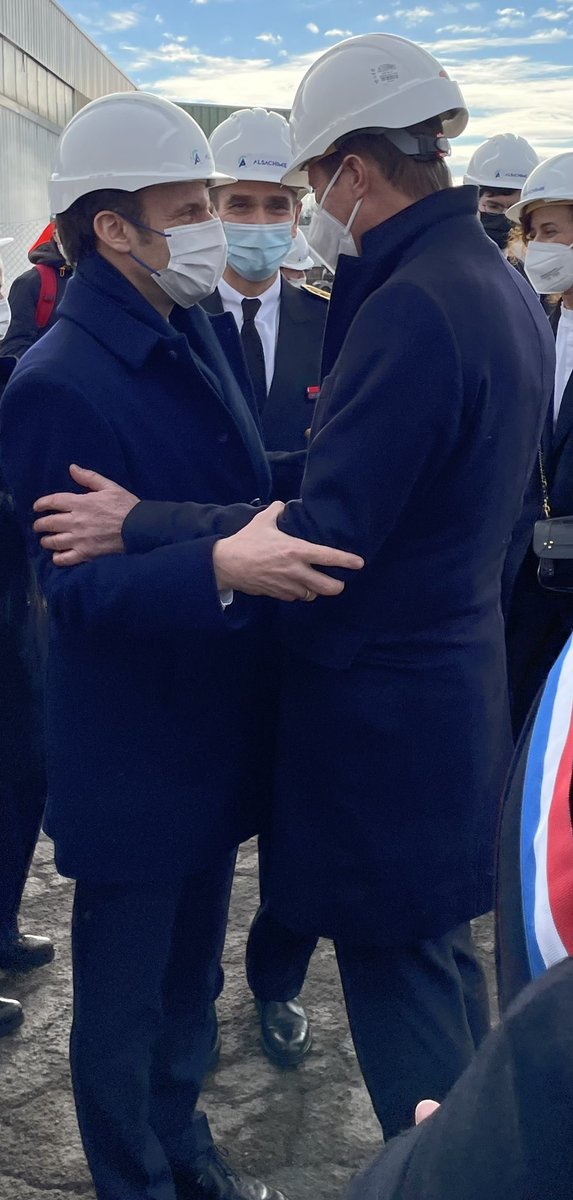 bruno_fuchs's tweet photo. Fier d’accueillir @EmmanuelMacron sur le site @BASF_FR de #Chalampe.
300M€ investis dans la chimie verte. 60 emplois permanents.
Depuis 2019 la France :
premier pays d’investissements étrangers en Europe;
crée 2 fois plus de sites industriels qu’elle ne ferme. #ChooseFrance https://t.co/OQV0s044PF