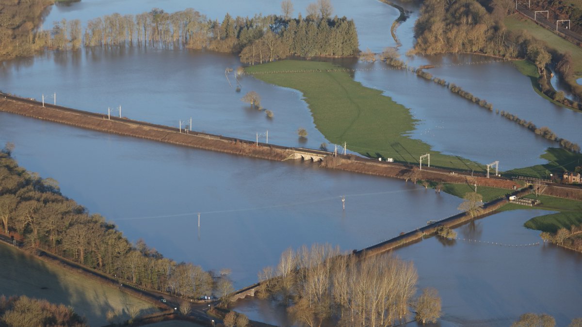 test Twitter Media - 🚁 Our team in the sky captured incredible pictures showing the extent of the flooding caused by Storm Christoph this time last year:

👉  https://t.co/GHUdHkPckx

Air Ops is a vital part of our fleet, helping us keep the railway safe.

📷 : @nrairops 

#Throwback https://t.co/fTlPGblrMr