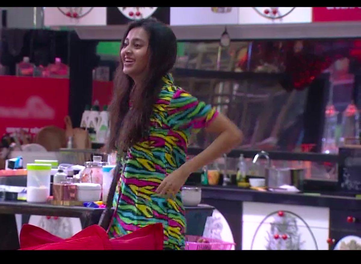 Tejasswi Prakash (@itsmetejasswi) on Twitter photo What's your favourite Teja moment? Comment and let us know!! π
#TejasswiPrakash #TejaTroops #biggboss #BiggBoss15 <a href="/justvoot/">Voot</a> <a href="/VootSelect/">Voot Select</a> <a href="/ColorsTV/">ColorsTV</a> <a href="/EndemolShineIND/">Endemol Shine India</a> <a href="/BiggBoss/">Bigg Boss</a> What's your favourite Teja moment? Comment and let us know!! π
#TejasswiPrakash #TejaTroops #biggboss #BiggBoss15 <a href="/justvoot/">Voot</a> <a href="/VootSelect/">Voot Select</a> <a href="/ColorsTV/">ColorsTV</a> <a href="/EndemolShineIND/">Endemol Shine India</a> <a href="/BiggBoss/">Bigg Boss</a>
