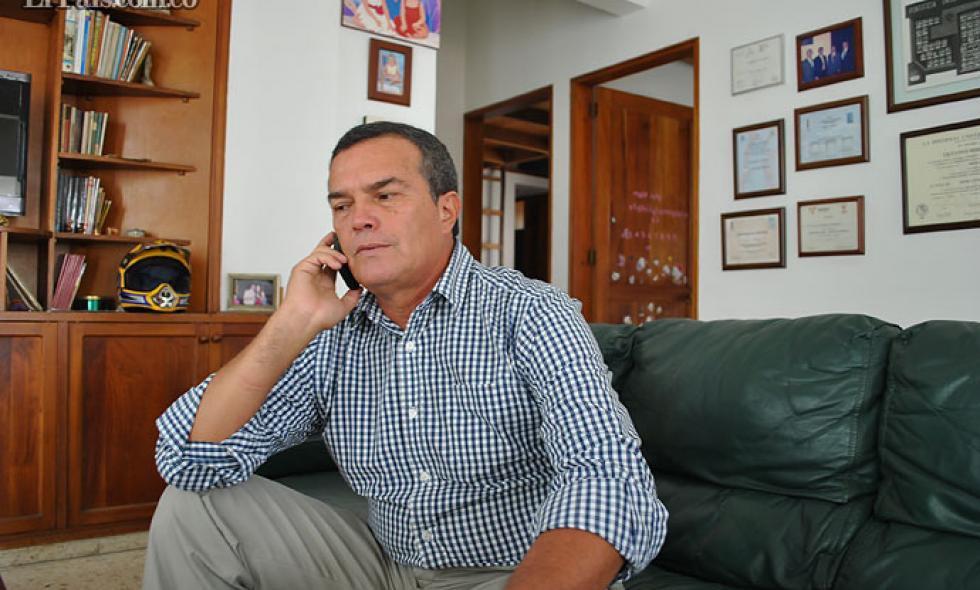 🚨 
(((AL AIRE)))
Oscar Ignacio Martan: “No cierro la puerta para que Colorado siga en el Cali pero ya Andrés tiene un nombre y vamos a ver qué pasa”
#BandaDeportiva