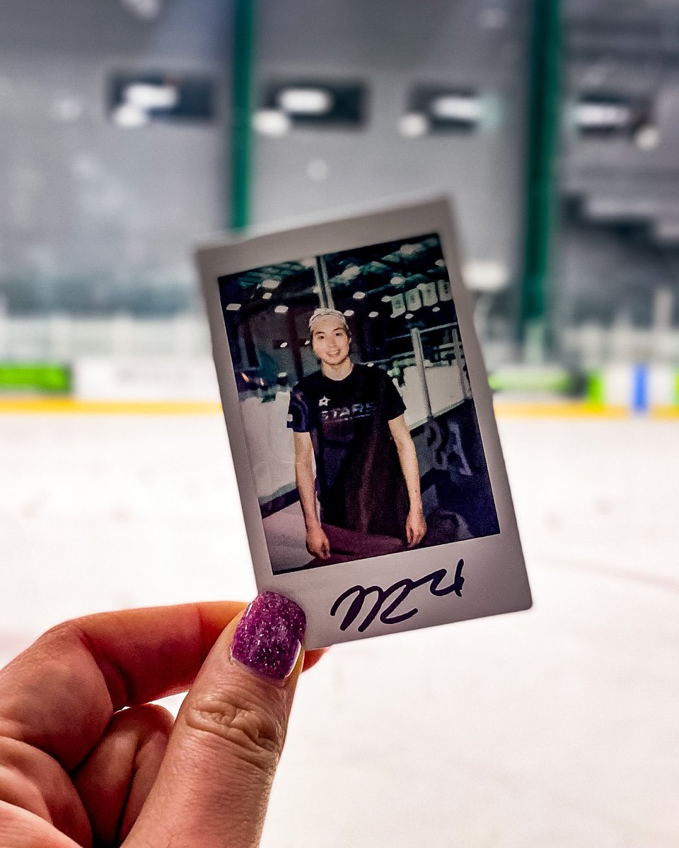 Want to win a one-of-a-kind signed <a href="/JasonRob1999/">Jason Robertson</a> photo? 📸 

1. Retweet this tweet
2. Reply with a screenshot showing your 10 votes cast for him today

Voting closes at 10:59pm CT tonight.

Let’s make Robo an #NHLAllStar! 🤖 

🗳: NHL.com/Vote