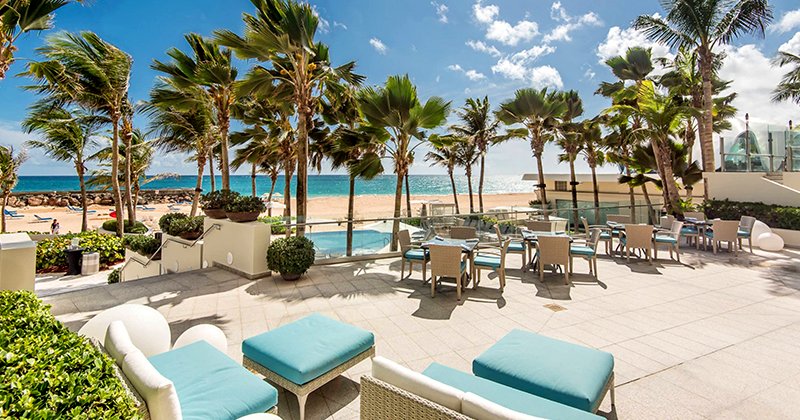 Paradise comes with a backdrop of tropical flora and exotic aromas at La Concha Renaissance San Juan Resort. 🌤️🌴🌊 best-online-travel-deals.com/marriott-carib… #puertorico #luxurytravel #vacation