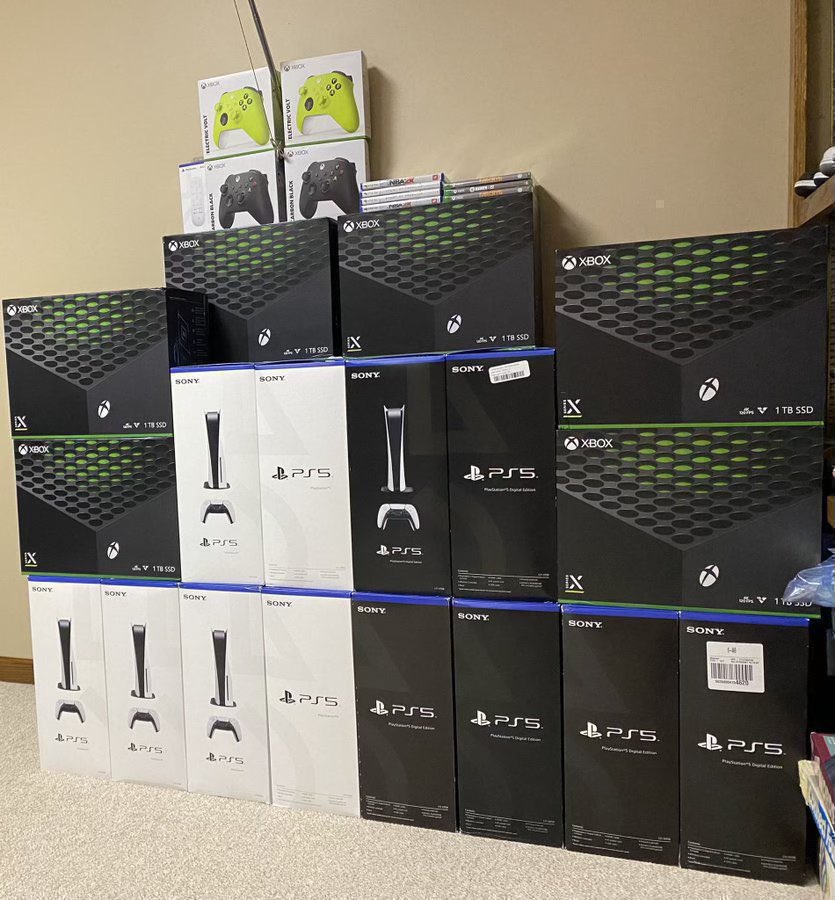 Mr.パンプキン (@try2recall100) on Twitter photo Console Giveaway,
<a href="/PS5DailyDetails/">PlayStation & Xbox Stock Alerts</a> got limited won’t let me log in
New Years giveaway: One person who like this tweet will win either a PS5 or Xbox Series X
Must Be Following !
Like❤️ this tweet
Retweet🍀 this tweet
Comment Done Console Giveaway,
<a href="/PS5DailyDetails/">PlayStation & Xbox Stock Alerts</a> got limited won’t let me log in
New Years giveaway: One person who like this tweet will win either a PS5 or Xbox Series X
Must Be Following !
Like❤️ this tweet
Retweet🍀 this tweet
Comment Done
