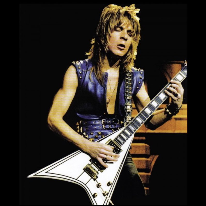 RockNRoLL_85's tweet image. “RETWEET” if Randy Rhoads lands on your top 5 Guitarist all-time!