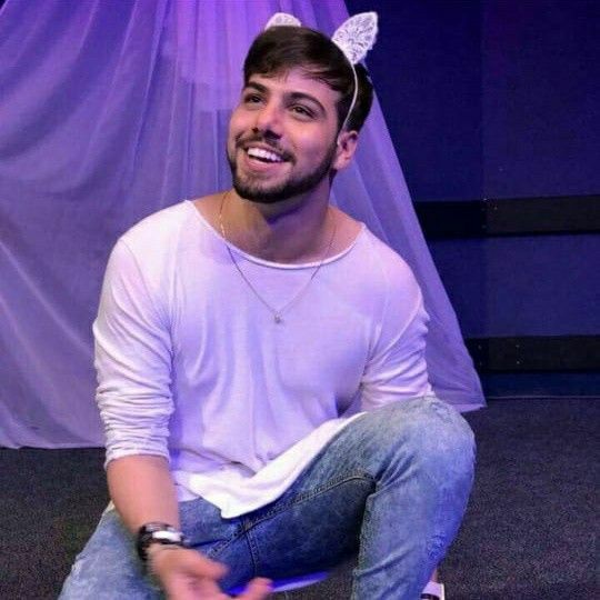 t3ddy sorrindo c: (@oliotihappy) / X