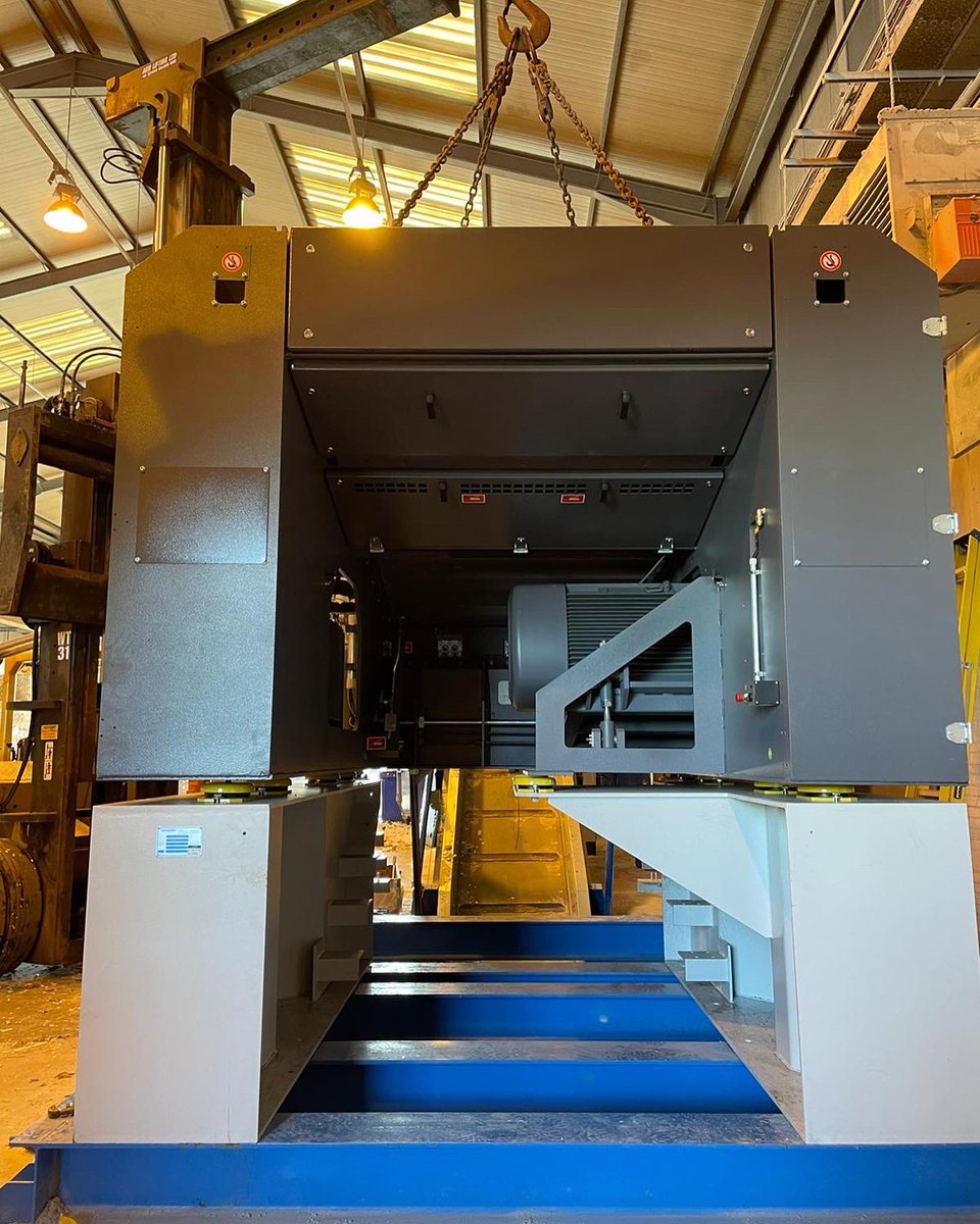 ShredallSDS's tweet photo. Out with the old and in with the new on this not so #bluemonday #newshredder #watchthisspace #itsabeast https://t.co/C8e84cAB2G