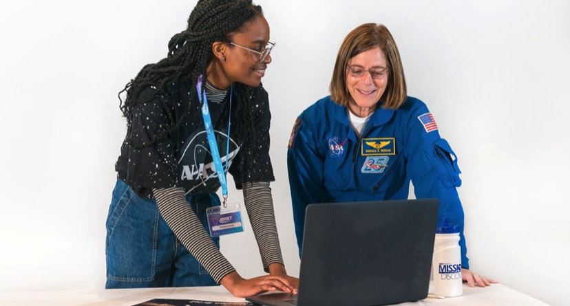 girlsmoonshot's tweet photo. Introducing the first ever, All Girls Launch Prize. A virtual challenge out of this world! Girls will get guidance from female @NASA astronauts to make an experiment. The winning experiment will be sent to the @Space_Station! 🚀 👇https://t.co/9GfBQY3JeA https://t.co/qyB0dvCHW7