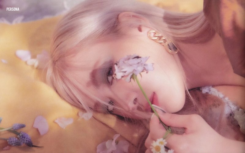 luvzip's tweet photo. -R- single album
idol: Rosé https://t.co/6WS8tIpAuu
