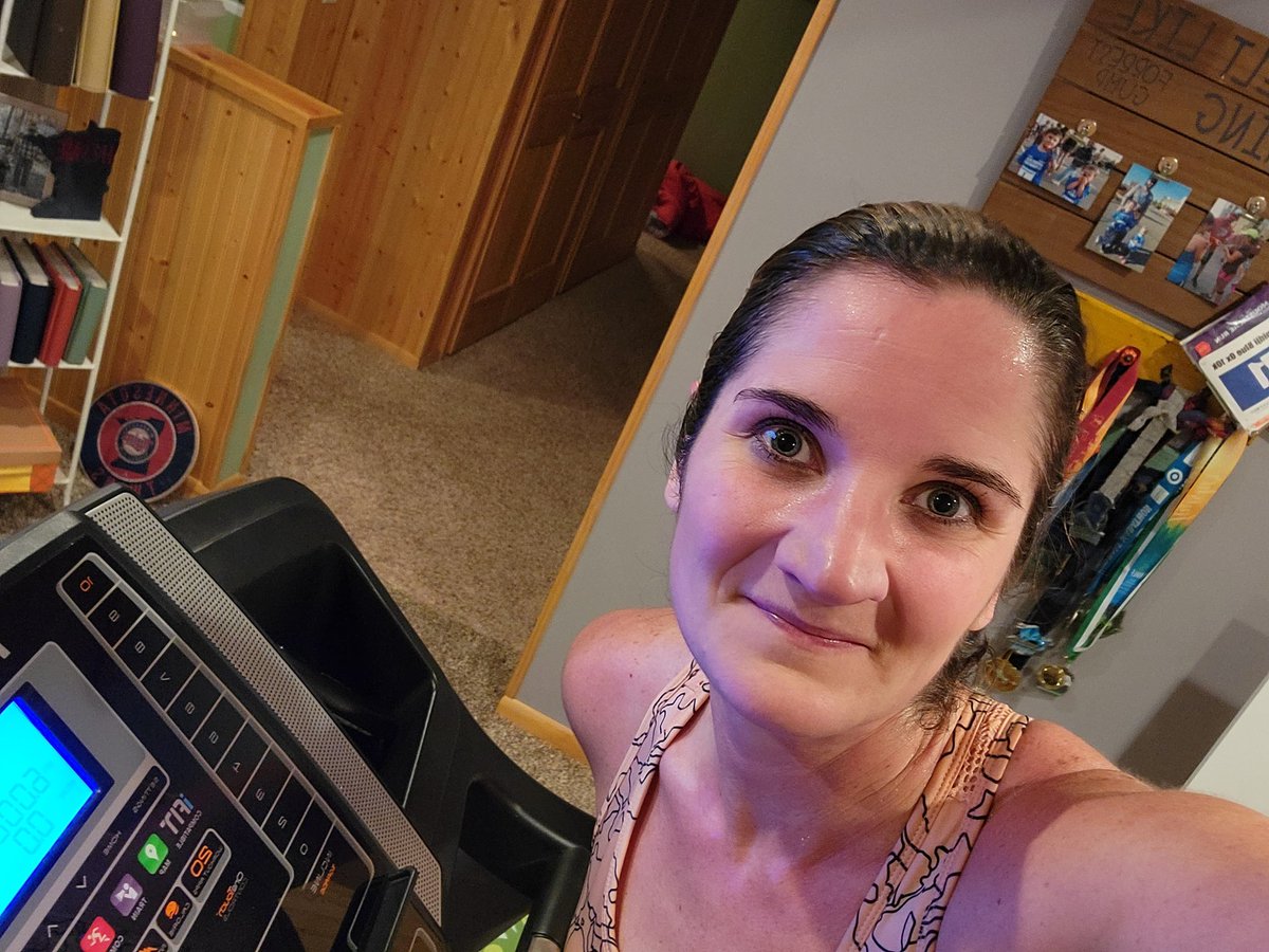 Second week of the East Central #frozenfour2580 challenge as well as the 1st week of my marathon training!