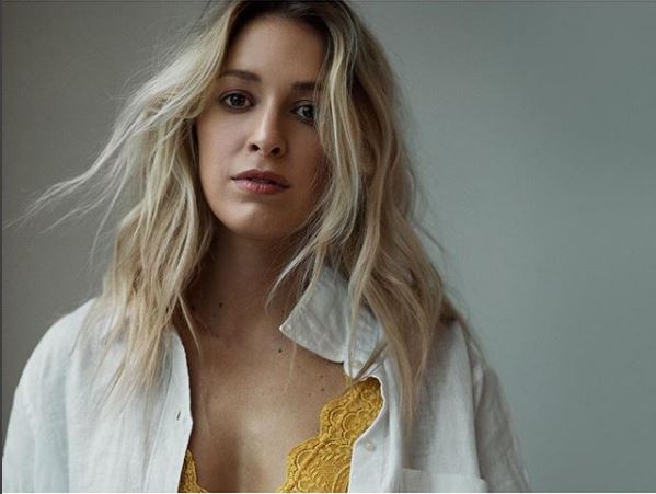 GuyLambertLe13's tweet image. Coupé les ponts avec Rejean quand y m'a enlevé Nadia @ValChevalier .

Pas digéré encore