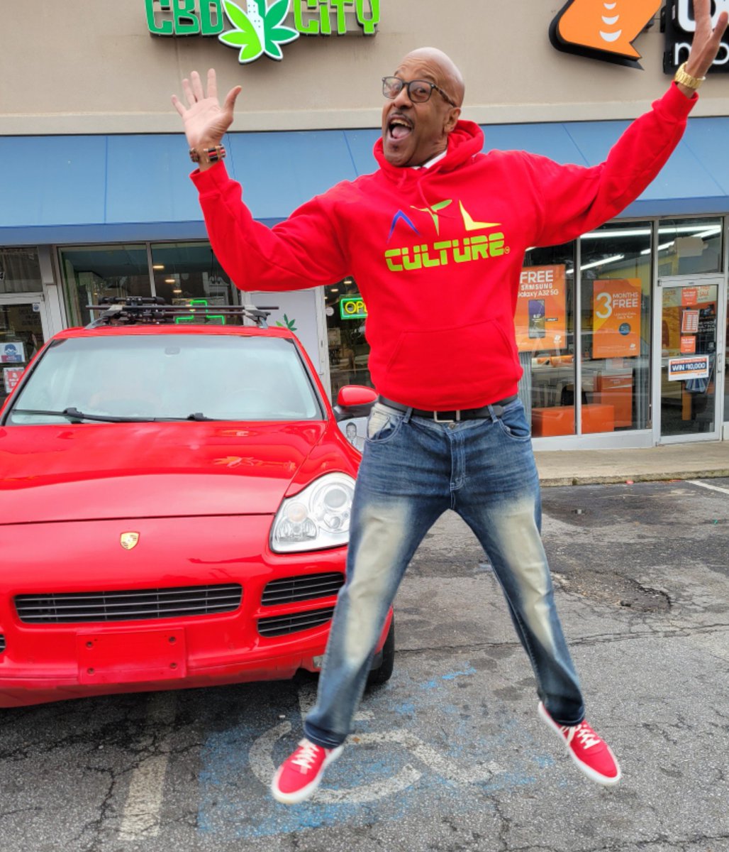 LanceCRobertson's tweet photo. Happy to introduce my new #license able" trademark and hoodies collection #ATLculture https://t.co/SPnIcLvZtE on MLK Day2022 .There would be no ATLCulture without #DrMLKJr @Rashad_Richey @Tip @SHAQ @MarvetBritto @BlackBrownGrean @jermainedupri @theatlantavoice https://t.co/oSAZFGHaaj