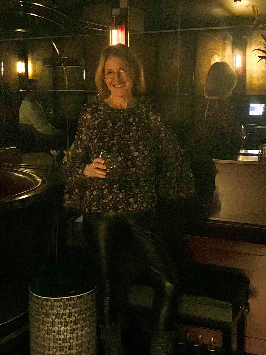 ljwinterh's tweet photo. This is me at @ljwinterh tweeting so that @sara knows that THIS is my active account  and should be tagged when tweets are tweeted that tag @neilhimself  about #oceansattheendofthelane  + a pic of me drinking 🥃 in leather pants https://t.co/TNZG69uCad