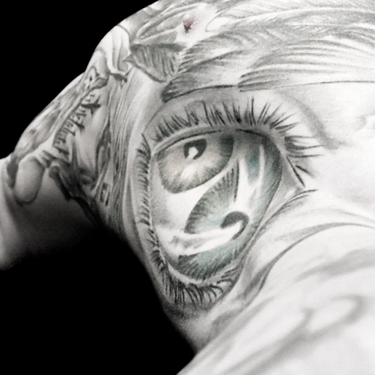 Luminosem1's tweet photo. Meeting new people and photographing them -nude- is always an experience. Meeting wonderful people and discovering they have incredible body art only makes the experience better. 

https://t.co/2I3WCMZ8ur https://t.co/QwCVI1MVcO