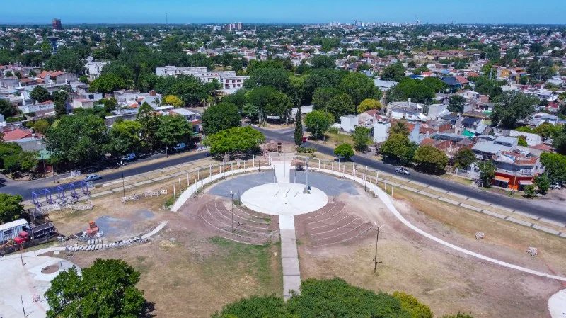 blancosnegro's tweet photo. Avanza la construcción de una plaza inclusiva en el Parque de la Ciudad.
La Organización TGD Padres TEA Quilmes Agradeció Las Políticas De Inclusión De La Intendenta Mayra Mendoza 
| Blanco sobre Negro https://t.co/ma3pcHvClw https://t.co/dqK56DZu81